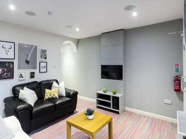 House for rent in Lyons, Greater London