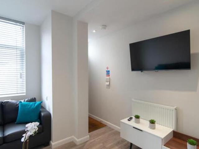 House for rent in Lyons, Greater London
