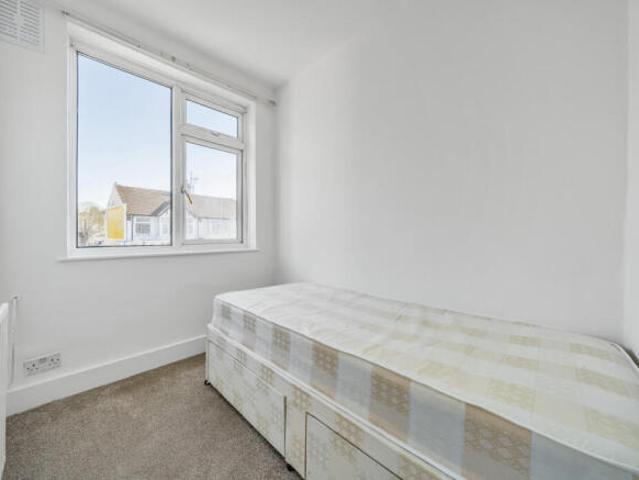 Cottage for rent in Surrey, England