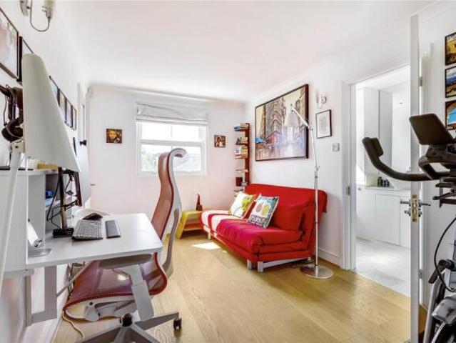 Cottage for rent in Wimbledon, Greater London