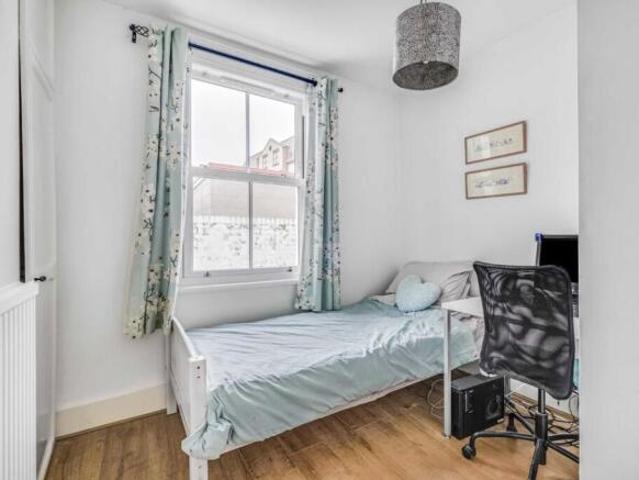 Cottage for rent in Wandsworth, Greater London