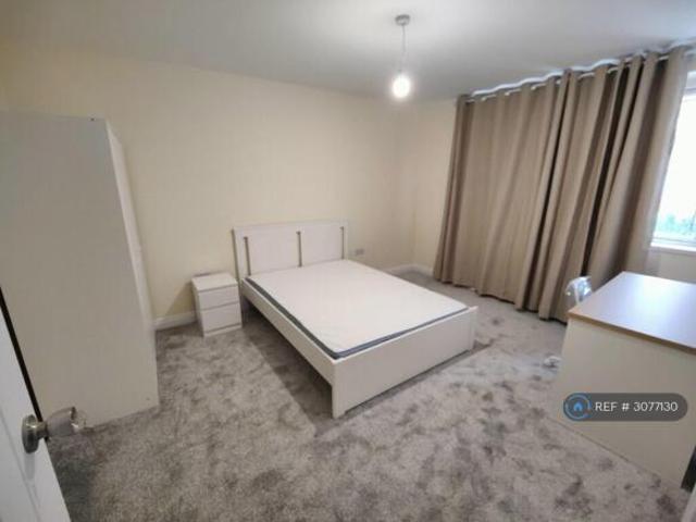 Cottage for rent in Cat Hill, England