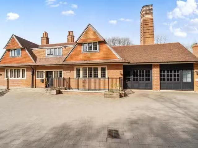House for rent in Littlecote, West Sussex