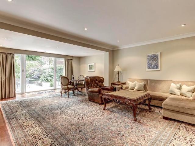 Terraced House for rent in St John's Wood