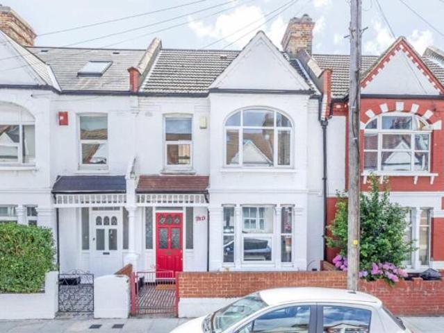 Cottage for rent in Tooting Graveney, Greater London