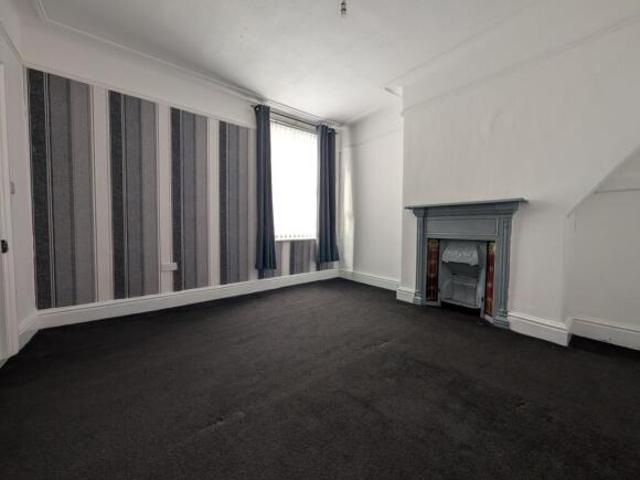 Cottage for rent in Bootle, Sefton