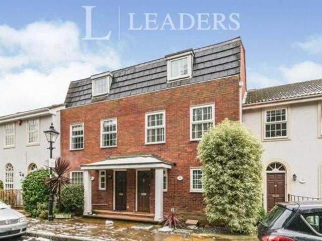House for rent in Surrey