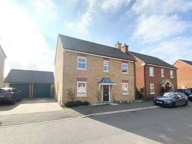 House for rent in Surrey