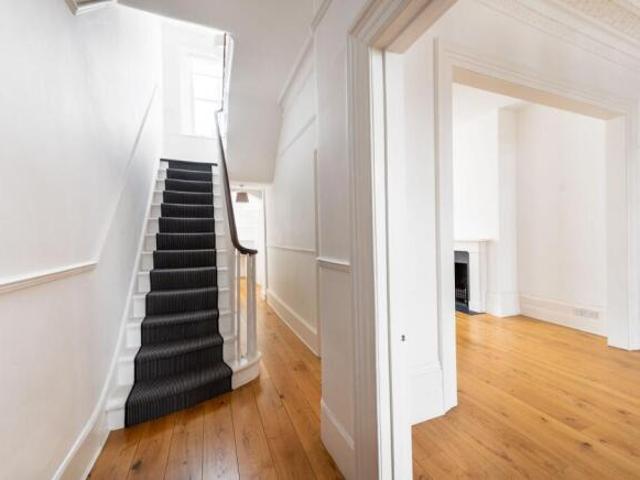 Cottage for rent in Cat Hill