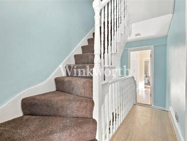 Cottage for rent in Cat Hill