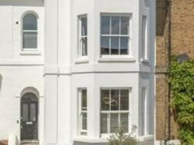 House for sale in Lambourn, West Berkshire