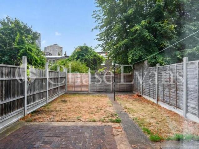 Cottage for rent in Cat Hill