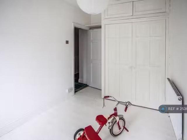 House for rent in Pontypridd, Wales