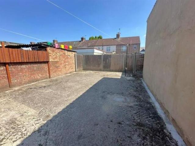 Cottage for rent in Southall, Greater London