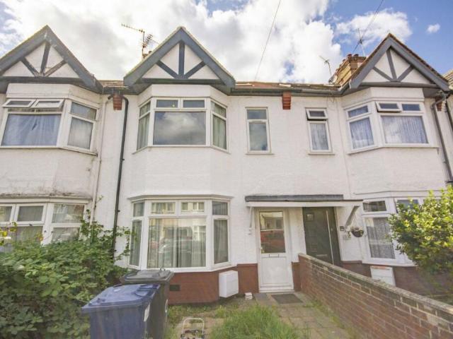 Terraced House for rent in London