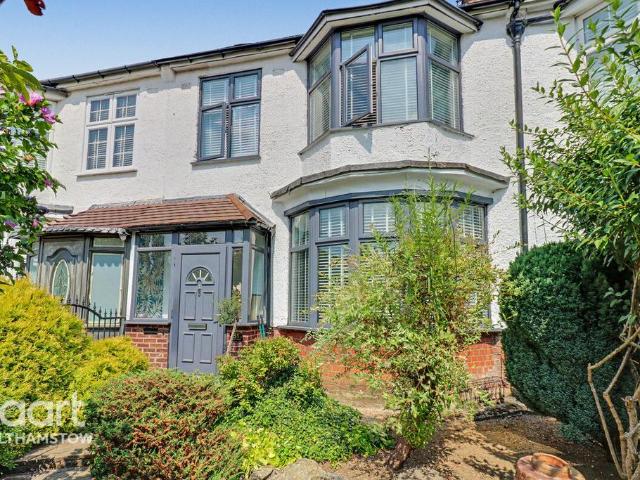 House for sale in Chingford, Greater London