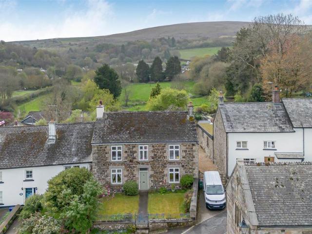 House for sale in Weir Quay, Devon