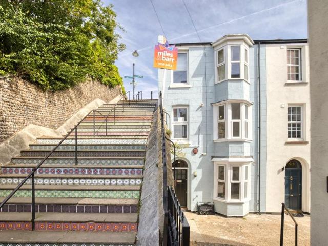 House for sale in East Cliff, Acol