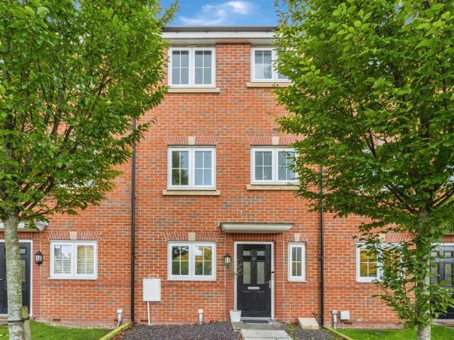 House for sale in Burtonwood and Westbrook, Warrington