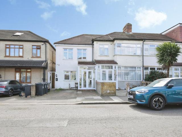 House for sale in Loxford, Seven Kings