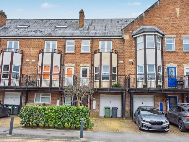 House for sale in Far Headingley, Weetwood