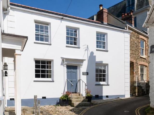 House for sale in St Mawes, Cornwall