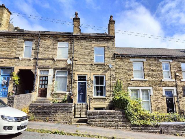 House for sale in Hove Edge, Brighouse
