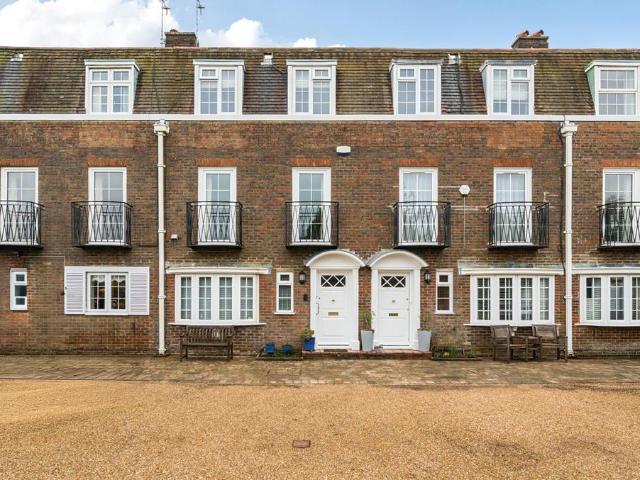 House for sale in Cross In Hand, Isle Of Man