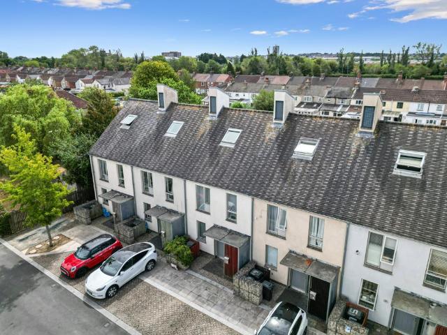 House for sale in Ferndale, Rodbourne