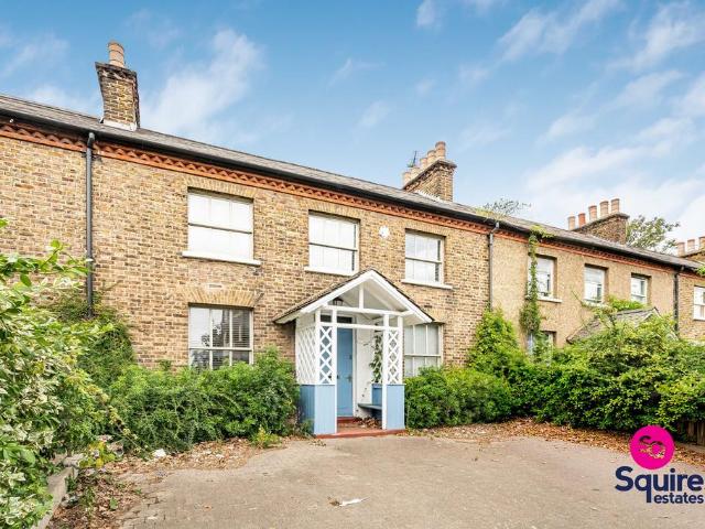 House for sale in Hendon Central, Greater London