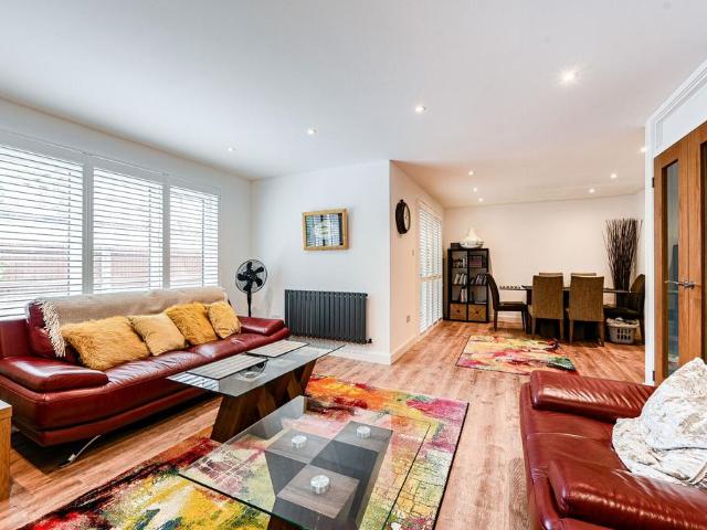 House for sale in Royal Borough of Greenwich, Greater London