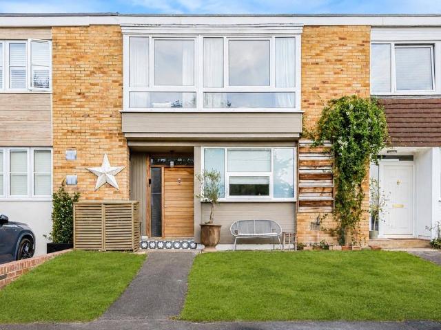 House for sale in Henley-on-Thames, Berrick Salome