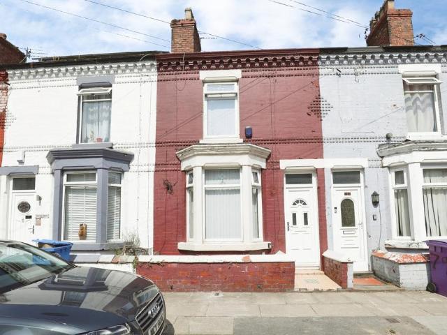 House for sale in Calderstones