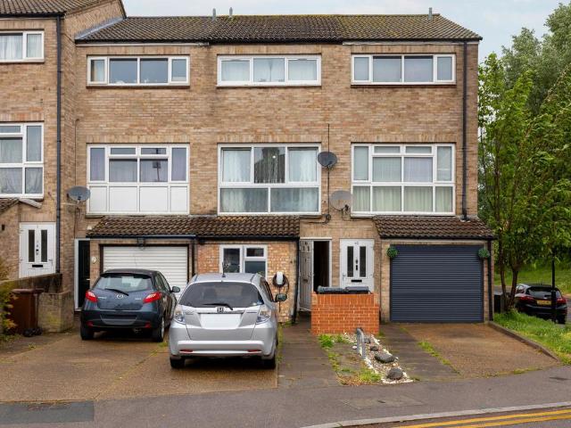 House for sale in Higham Hill, Greater London