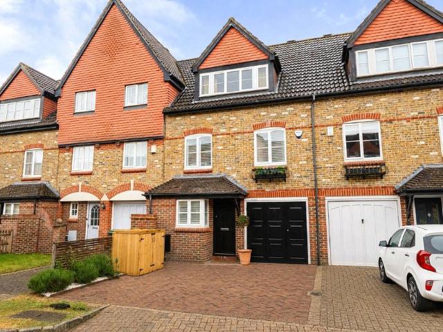 House for sale in Blackhills, Surrey