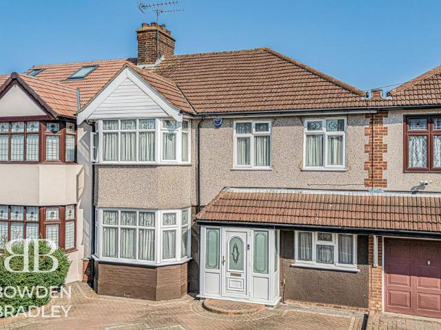 House for sale in Barkingside, Greater London