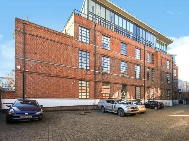 House for sale in Greater London