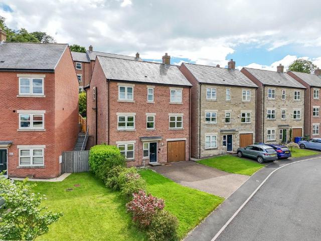 House for sale in Alnwick, Northumberland