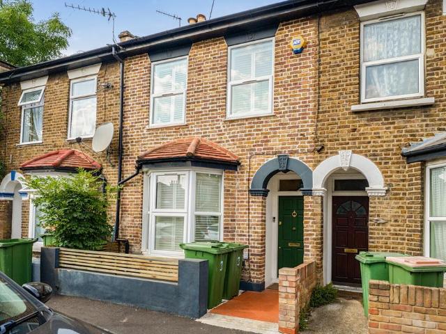 House for sale in Upton, Greater London