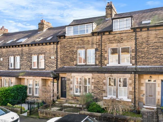 House for sale in Harlow, Harrogate
