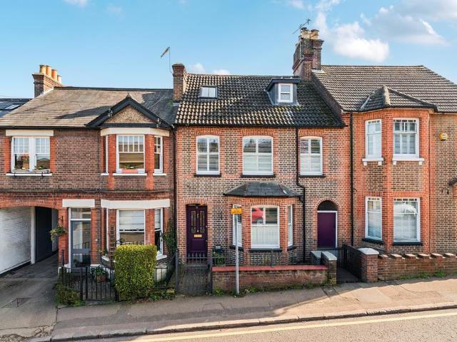 House for sale in Ashlyns Estate, Dacorum