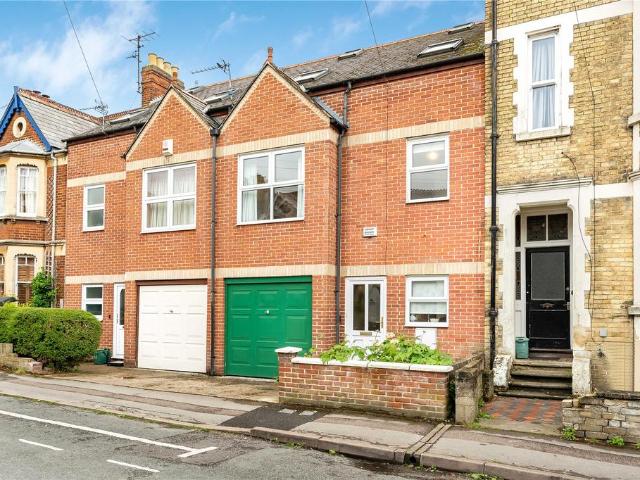 House for sale in The Slade, Oxfordshire