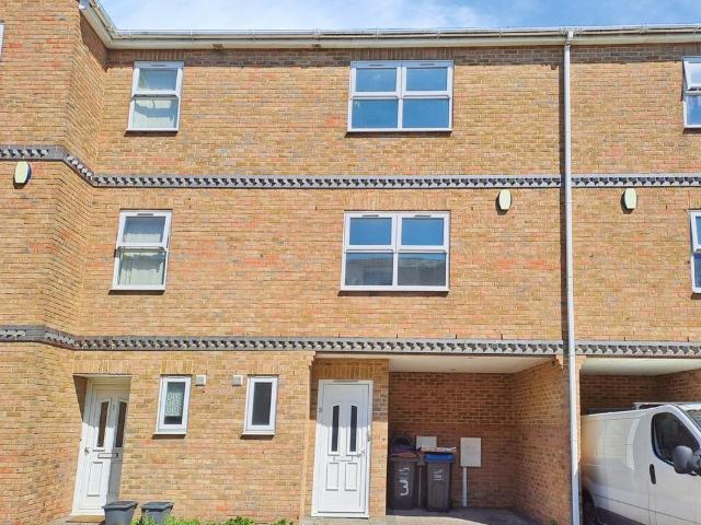 House for sale in Cliftonville West, Acol