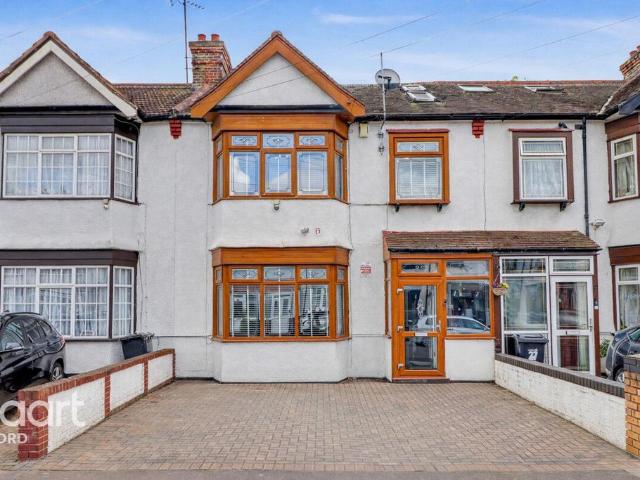 House for sale in Gants Hill, Greater London