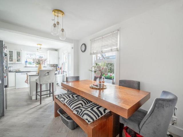 House for sale in Holywell Estate, North Watford