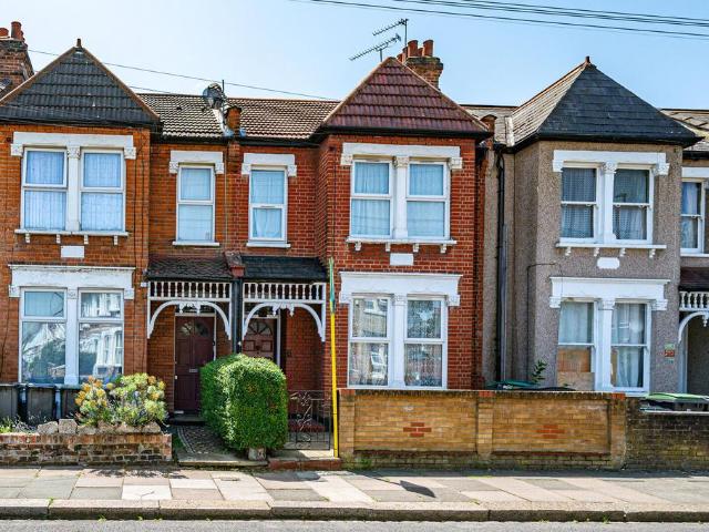 House for sale in Greater London