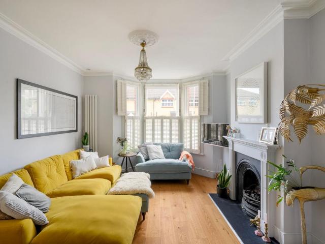 House for sale in Earlsfield, Greater London