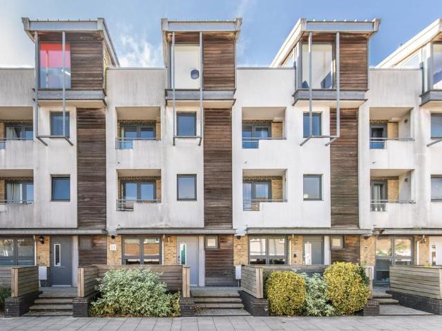 House for sale in Round Hill, Brighton & Hove