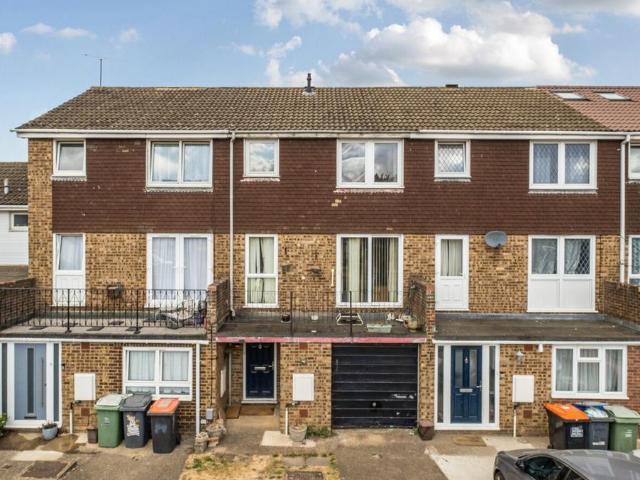 House for sale in Beecroft, Dunstable