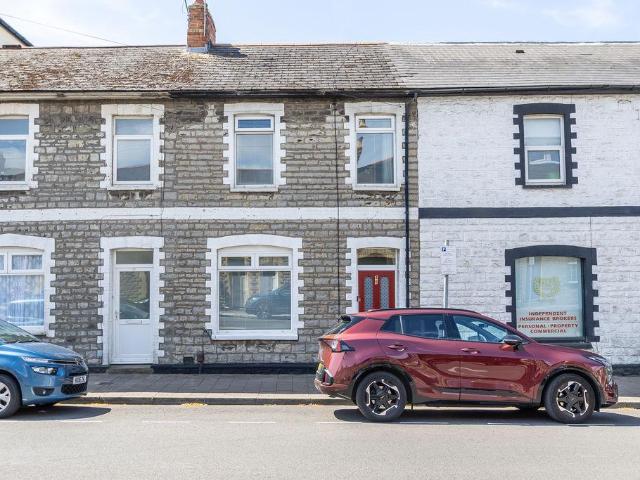 House for sale in Penarth Marina, Penarth